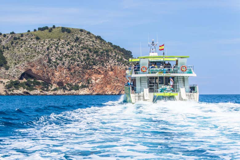 Paseo en catamarán por la costa este
