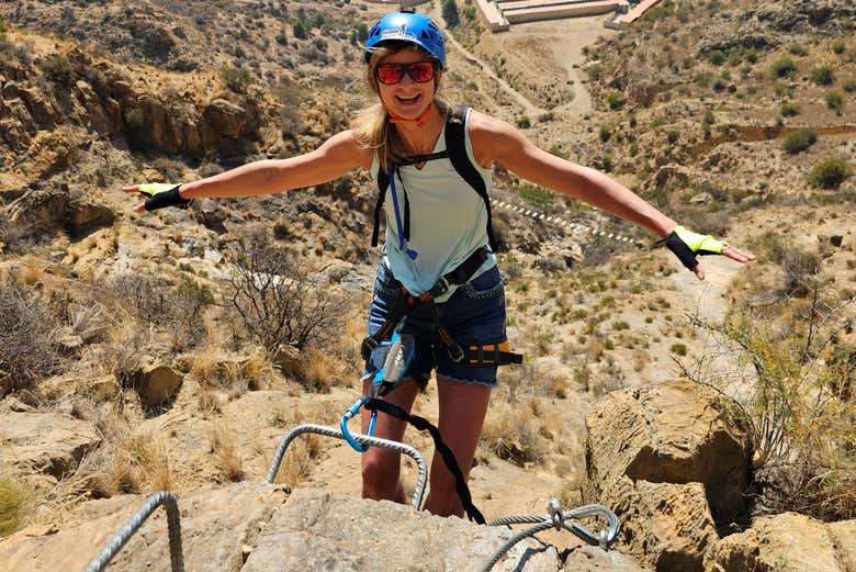 Atravesando la vía ferrata