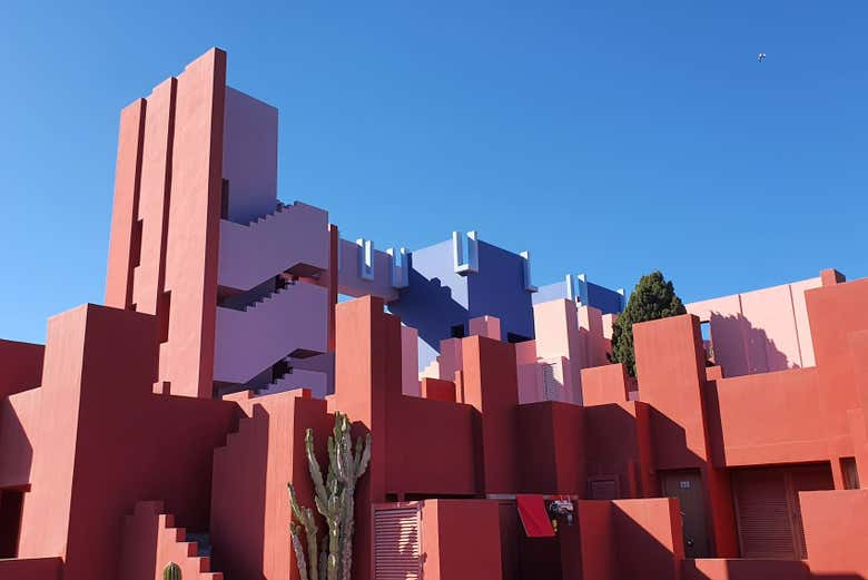 La Muralla Roja, uno de los edificios más famosos de Bofill