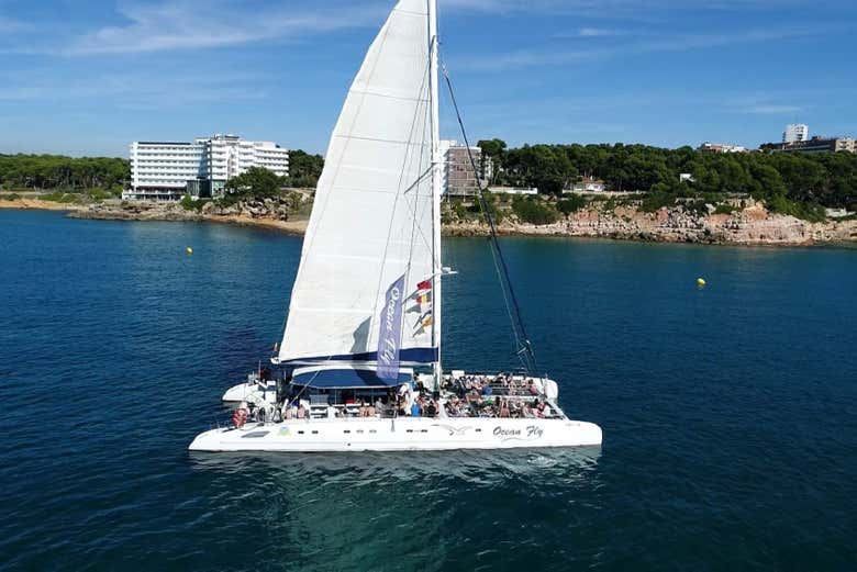 Navegando frente a la costa de Cambrils
