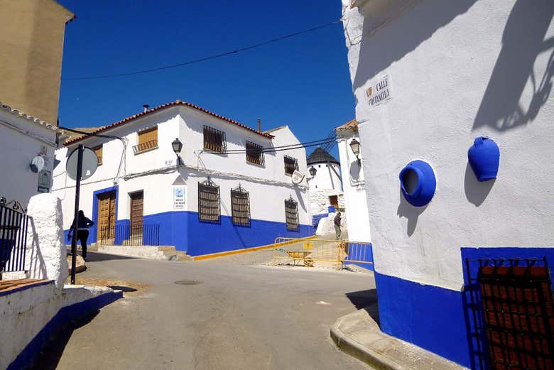 Franjas azules de las casas de Campo de Criptana