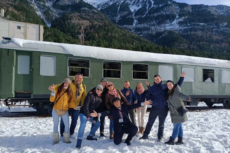 Percorrendo o exterior da estação de Canfranc