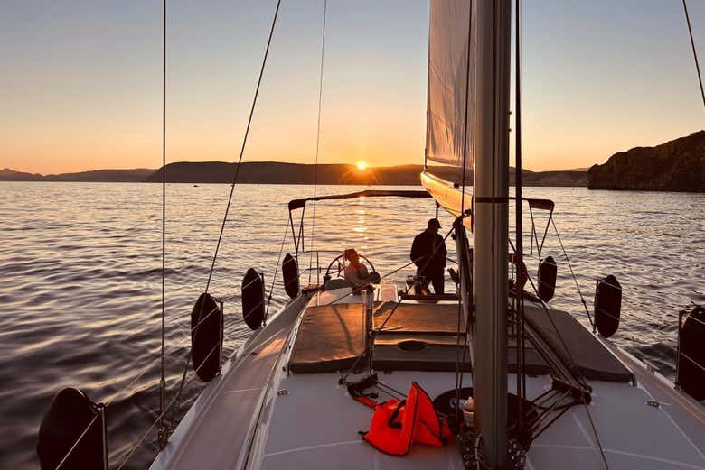 Velero puesta de sol