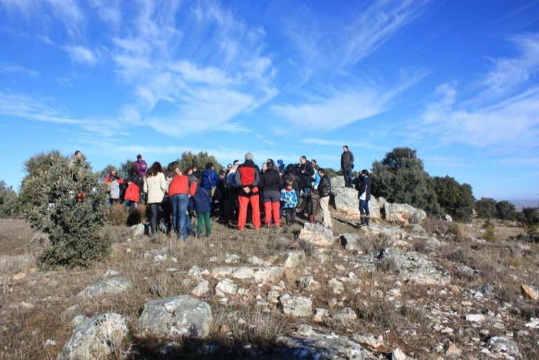 Escuchando las explicaciones del guía
