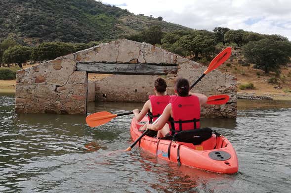 Tour en kayak por el embalse de Plasencia