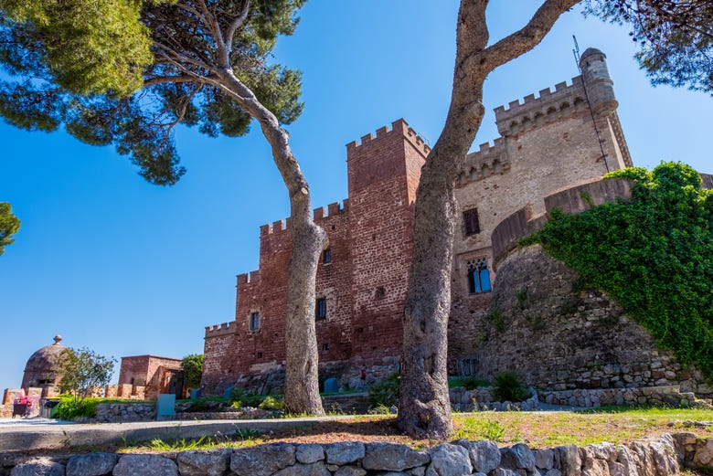Il castello di Castelldefels dall'esterno
