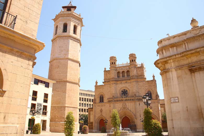 Clocher El Fadrí et co-cathédrale de Santa María