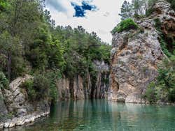 Aguas cristalinas en la Fuente de los Baños de Montanejos