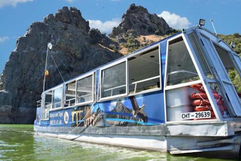 Boat ready for the tour