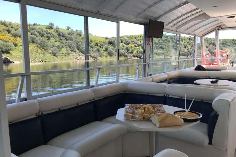 Interior do barco
