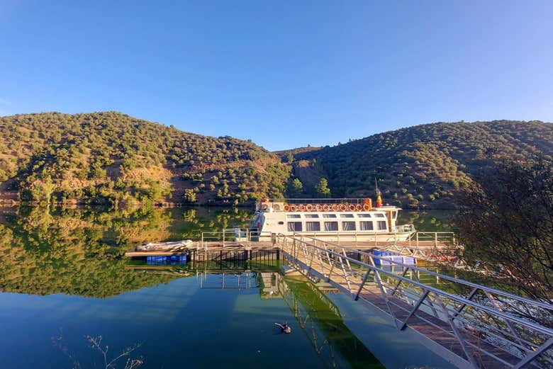 Sail through the Tagus International Natural Park