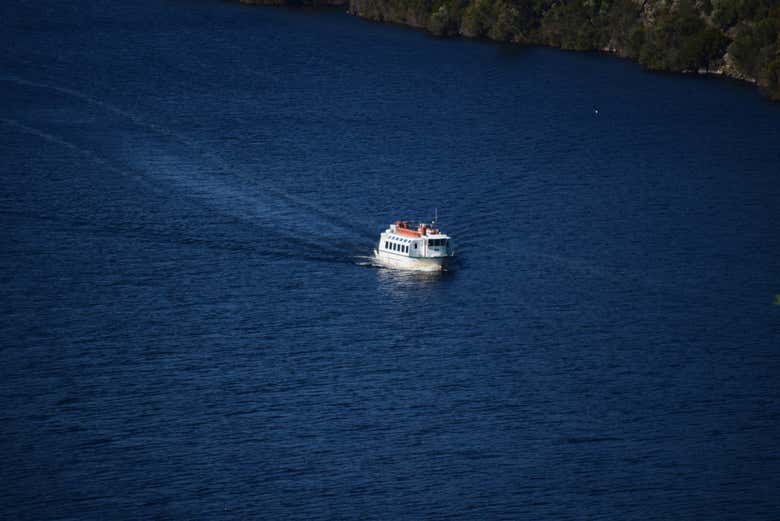 Cruising along the Tagus