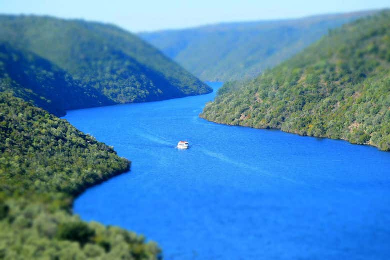 Vista aérea do barco