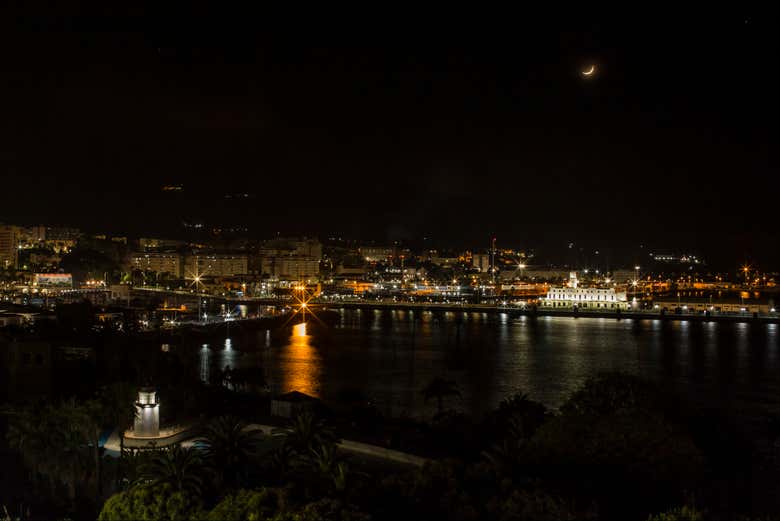 Panorámica nocturna de Ceuta