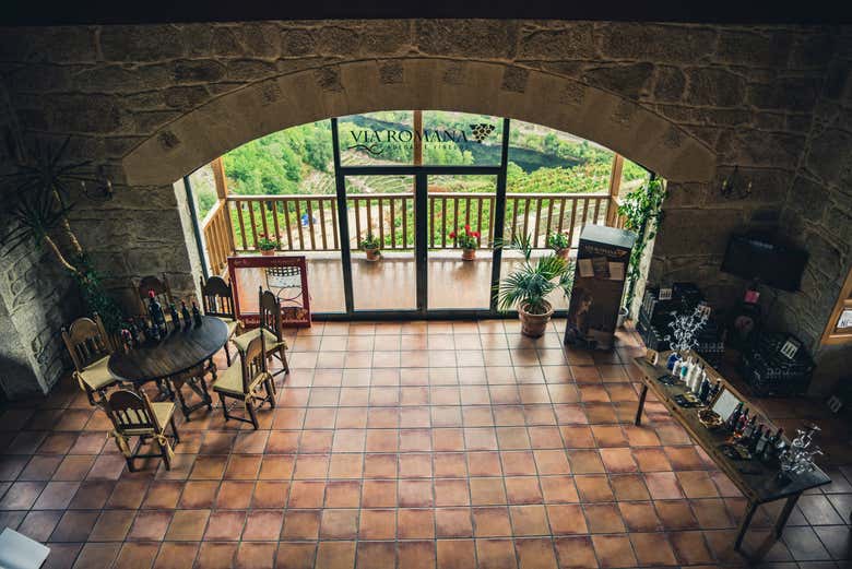 Entrada da adega Vía Romana