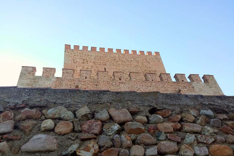 Muralhas de Ciudad Rodrigo sob a torre do castelo