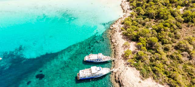 Paseo en barco por las calas del sur de Menorca