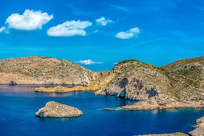 Paisaje rocoso de la isla de Cabrera