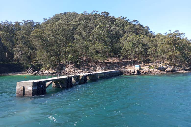 Jetée de l'île de Tambo