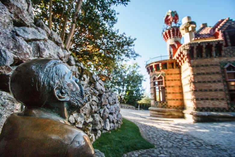 Estátua de Gaudí 