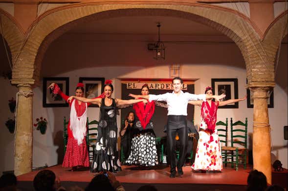 Espectáculo flamenco en el tablao El Cardenal