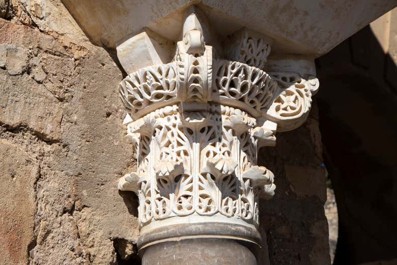 Dettagli di una colonna di Madinat al-Zahra