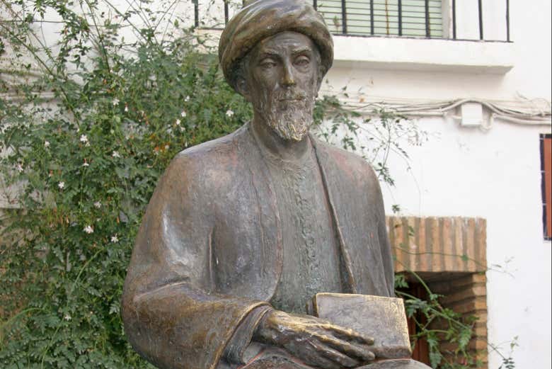 Escultura de Maimónides