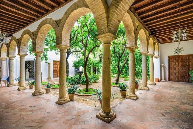 Stunning courtyards of the Palacio de Viana