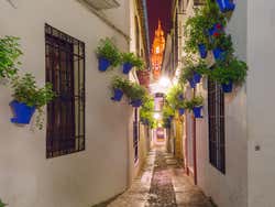 A Ponte Romana de Córdoba ao anoitecer