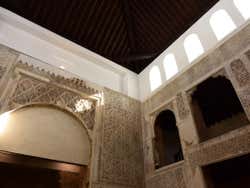 No interior da sinagoga
