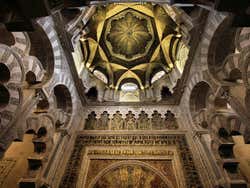 Interior da mesquita