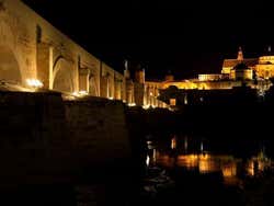Ponte Romana iluminada