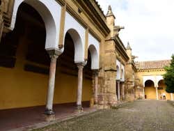 O pátio da mesquita