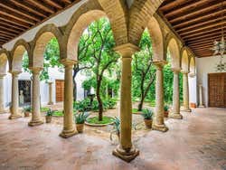 Pátios do Palácio de Viana