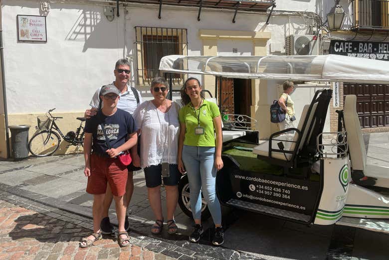 Profitez d'une balade en tuk tuk en famille