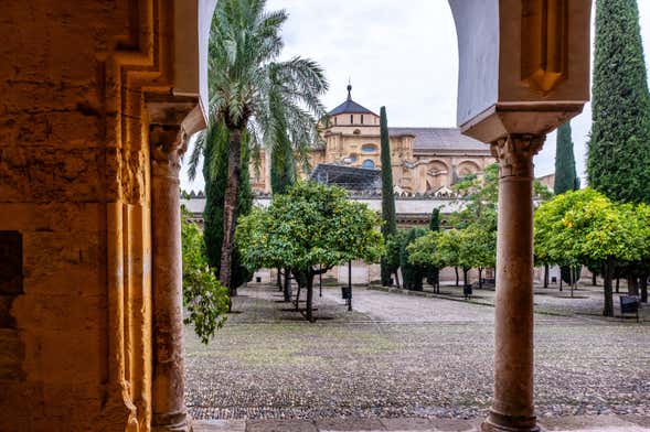 Visita guiada pela Mesquita e pelo Bairro Judeu em grupo reduzido