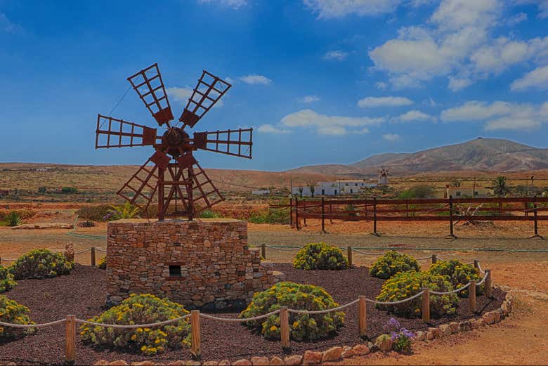 Un molino de viento tradicional en Fuerteventura