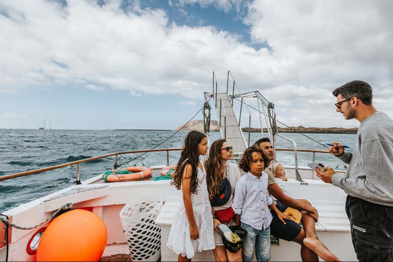 A bordo de la embarcación a la isla de Lobos