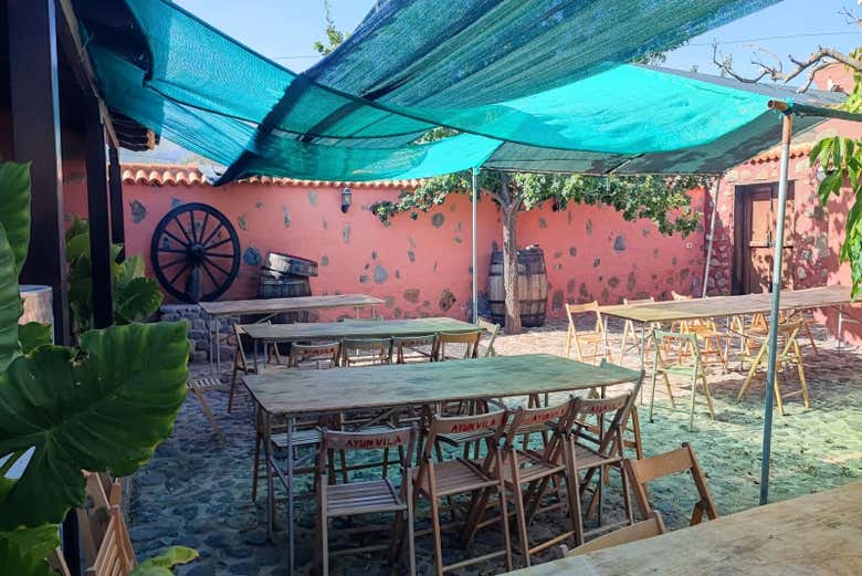 Terraza de la bodega en Vilaflor