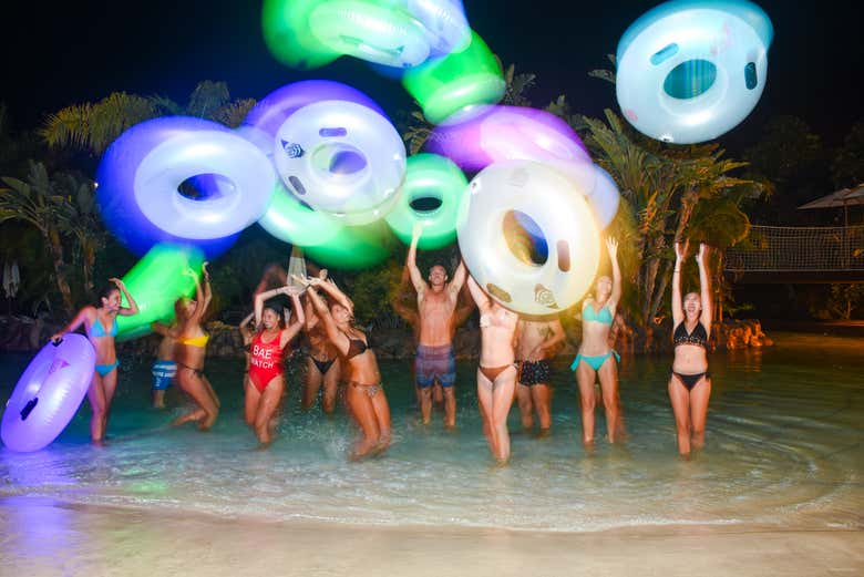 Você vai se divertir muito no Siam Night!