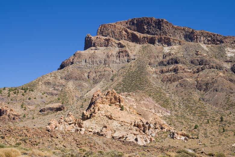 Contemplando il paesaggio vulcanico del Teide