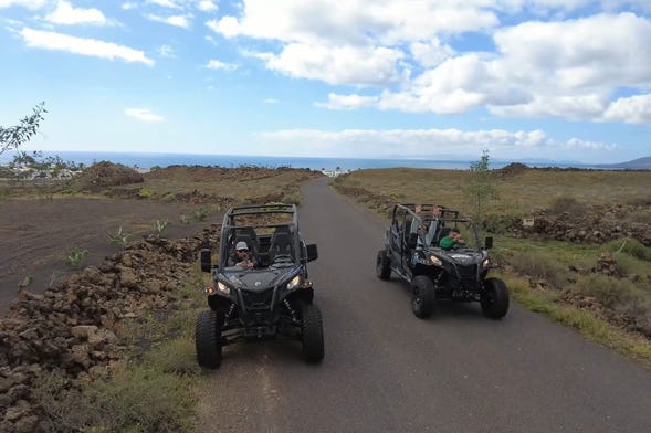 Tour en buggy y senderismo por el Parque Natural de Los Volcanes