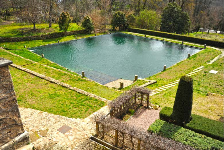 Estanque de los jardines del monasterio