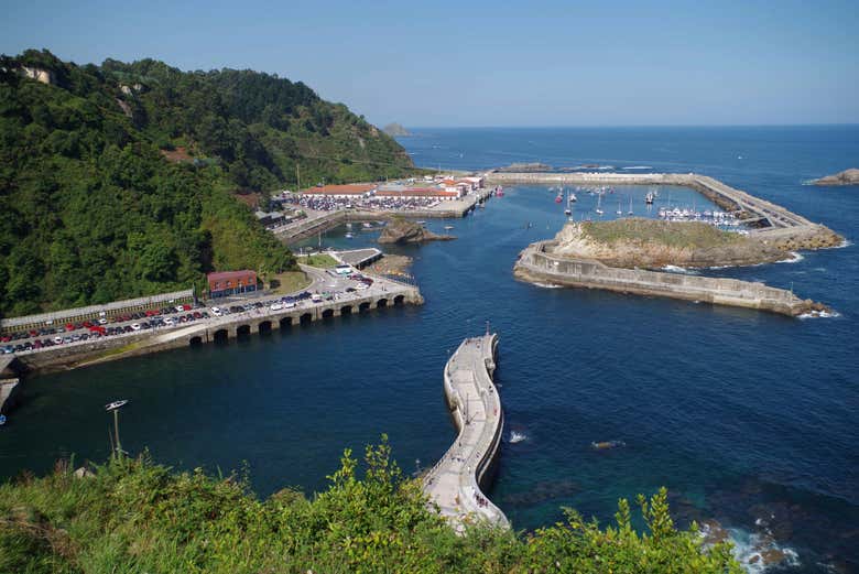 Puerto pesquero de Cudillero
