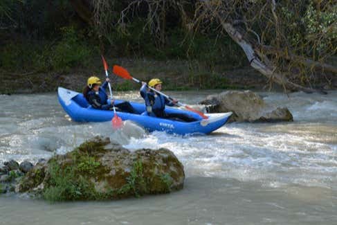 Remando en el río Genil