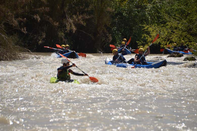 Encarando las aguas bravas del río Genil