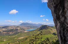 Senderismo por Cuevas de San Marcos