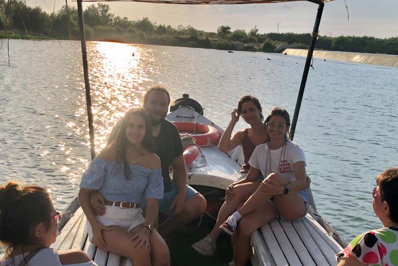 Disfrutando del paseo en barca por Cullera