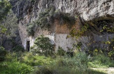 Senderismo y visita a la ermita rupestre de Santa Marta + Plantación autóctona