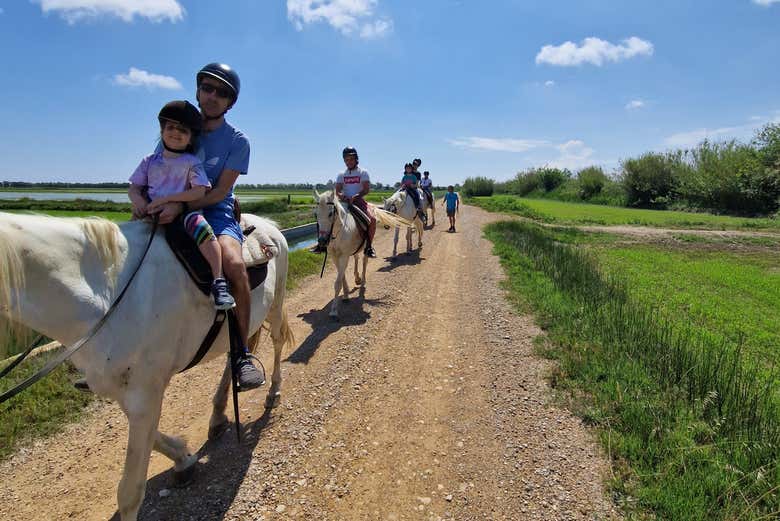 Passeio a cavalo com a família